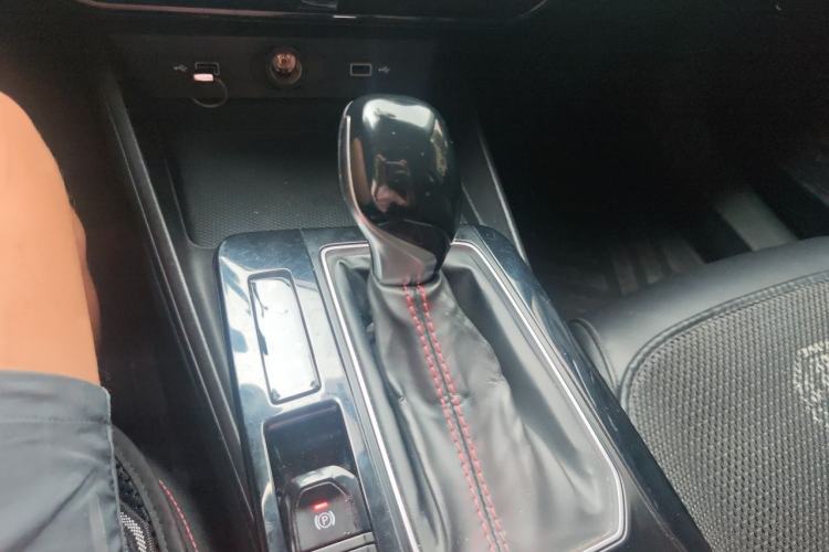 Used MG 5 2021 180 DVVT CVT Youth Luxury Edition Gear Lever