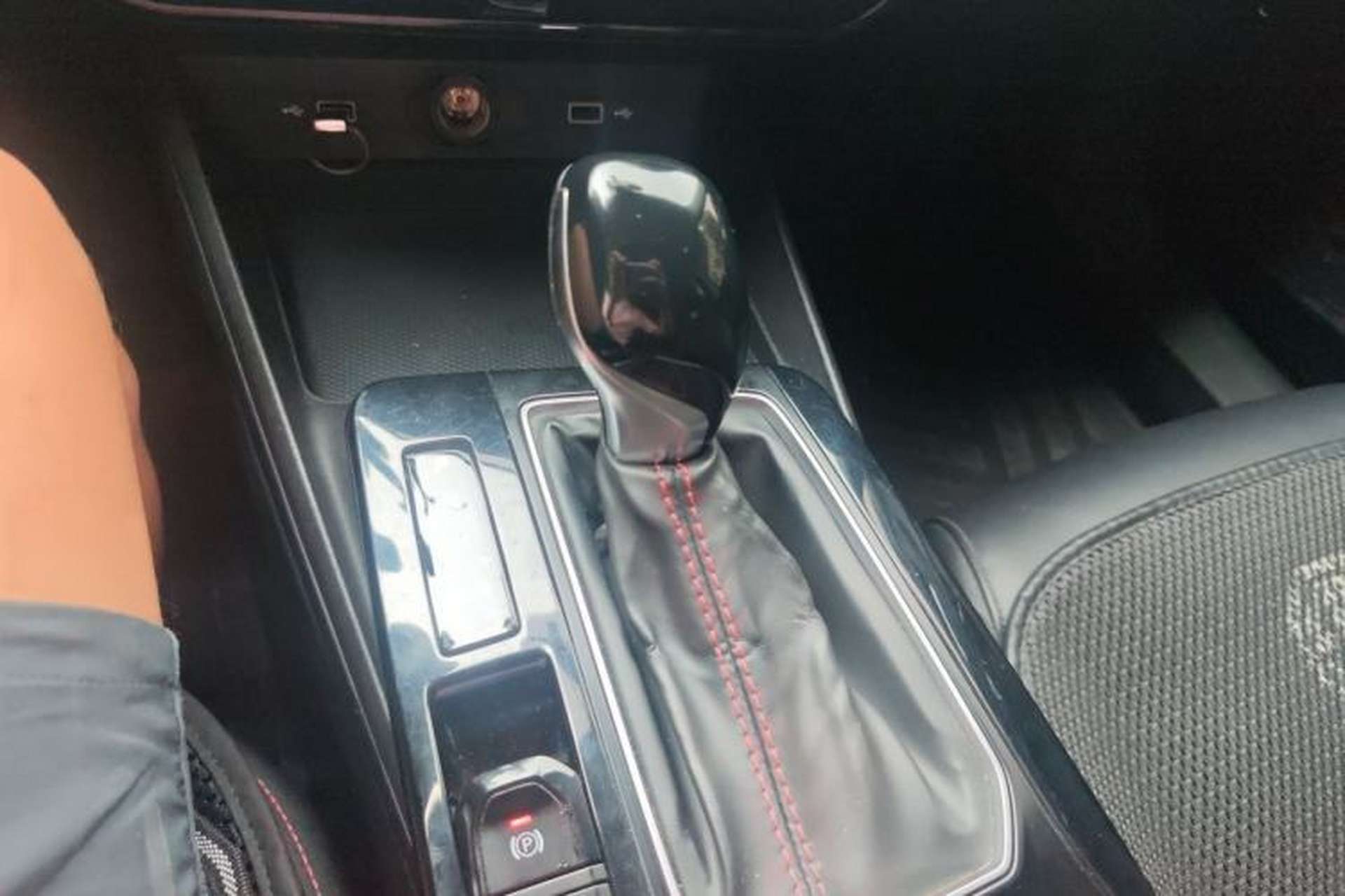 Used MG 5 2021 180 DVVT CVT Youth Luxury Edition Gear Lever