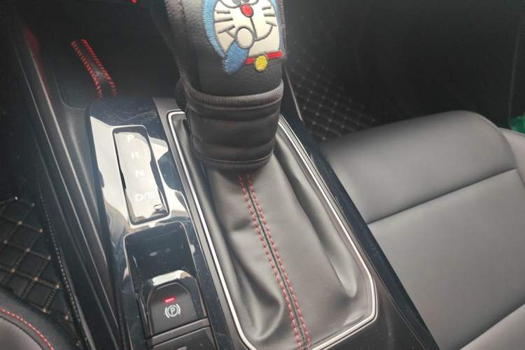 Used MG 5 2021 180 DVVT CVT Youth Luxury Edition Gear Lever