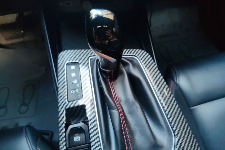 Used MG 5 2021 Revised Version 180 DVVT CVT Youth Luxury Edition Gear Lever