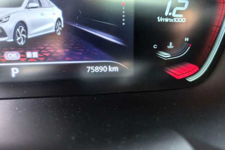 Used MG 5 2021 Revised 300TGI DCT Qingshè Luxurious Enjoyment Edition Odometer Close Up