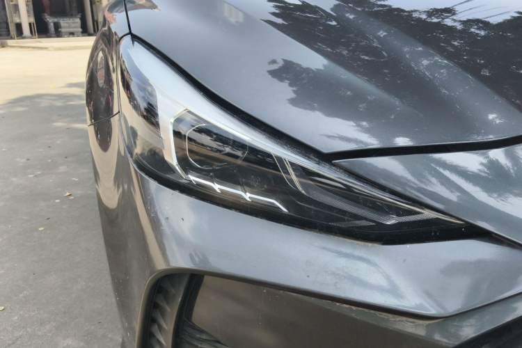 Used MG 5 2021 300TGI DCT Elegant Luxury Edition Right Front Headlight