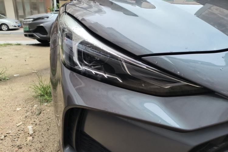 Used MG 5 2021 Revised 300TGI DCT Elegant Luxury Flagship Edition Right Front Headlight