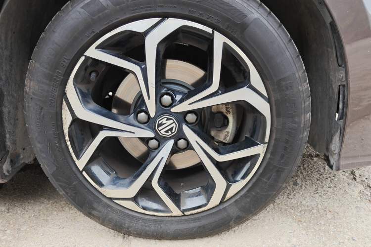 Used MG 5 2021 180 DVVT CVT Youth Luxury Edition Right Front Wheel Hub