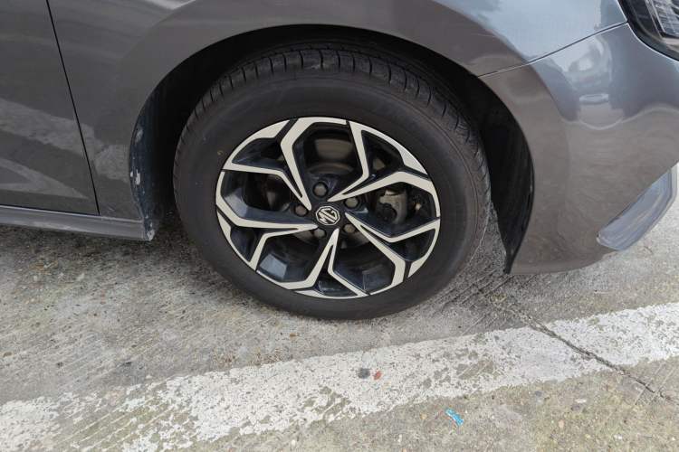 Used MG 5 2021 180 DVVT CVT Youth Luxury Edition Right Front Wheel Hub