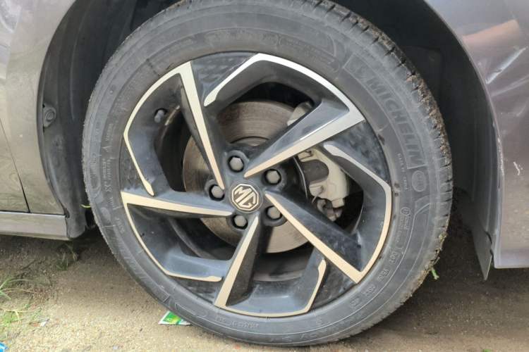 Used MG 5 2021 Revised 300TGI DCT Elegant Luxury Flagship Edition Right Front Wheel Hub