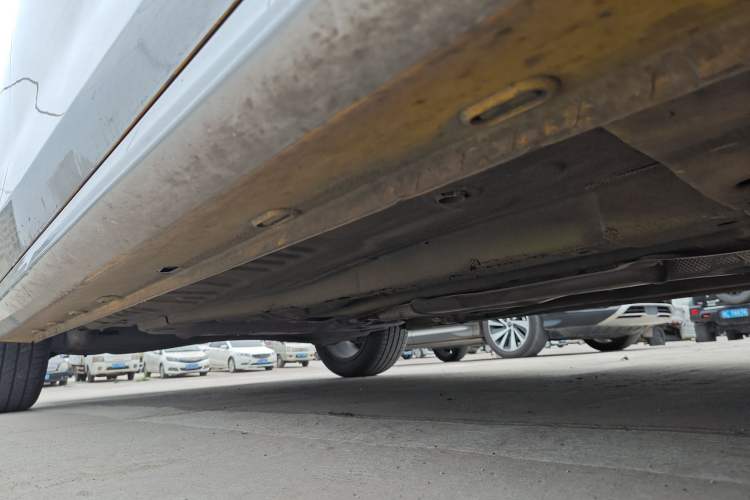 Used MG 5 2021 300TGI DCT Elegant Luxury Edition Right Side Sill