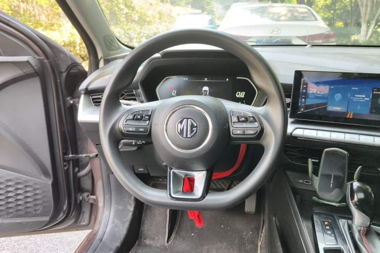 Used MG 5 2021 Revised Version 180 DVVT CVT Youth Luxury Edition Steering Wheel