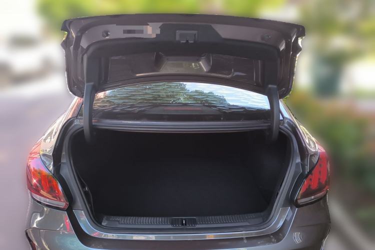 Used MG 5 2021 300TGI DCT Luxury Flagship Edition Trunk