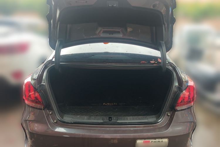 Used MG 5 2021 180 DVVT CVT Youth Luxury Edition Trunk