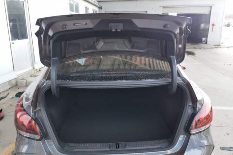 Used MG 5 2021 Revised Version 180 DVVT CVT Youth Luxury Edition Trunk