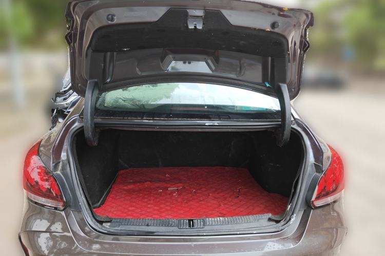 Used MG 5 2021 180 DVVT CVT Youth Luxury Edition Trunk