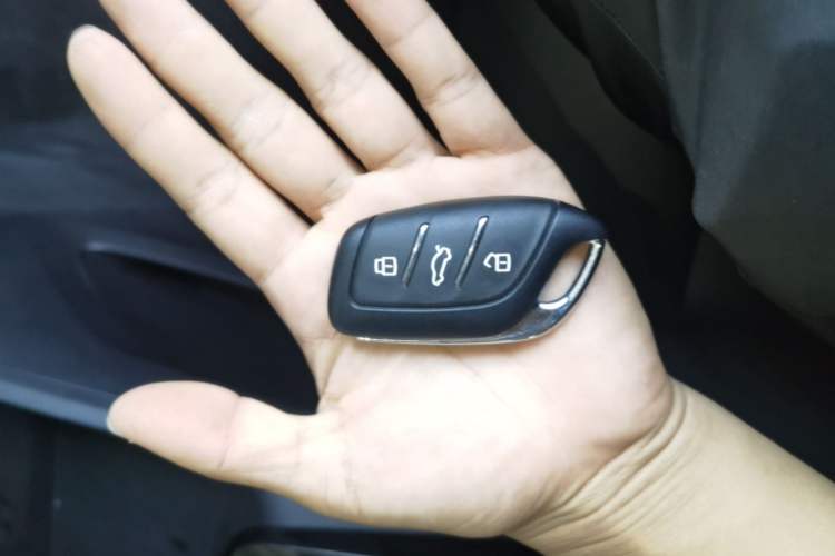 Used MG 5 2021 Revised Version 180 DVVT CVT Youth Luxury Edition Vehicle Key