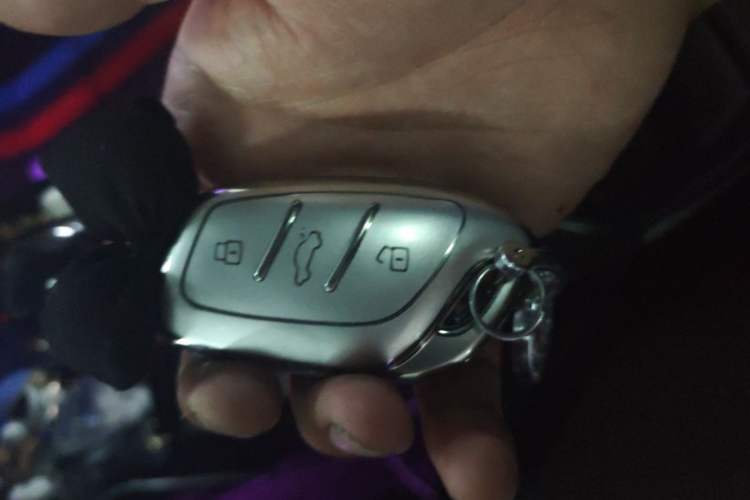 Used MG 5 2021 Revised Version 180 DVVT CVT Youth Luxury Edition Vehicle Key