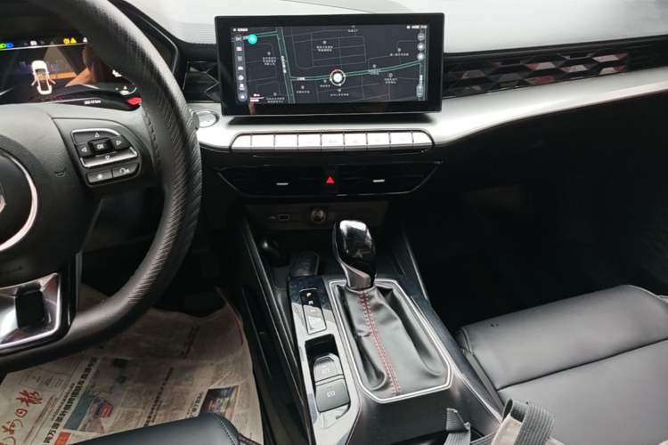 Used MG 5 2021 Revised Version 180 DVVT CVT Youth Luxury Edition Audio And AC Panel