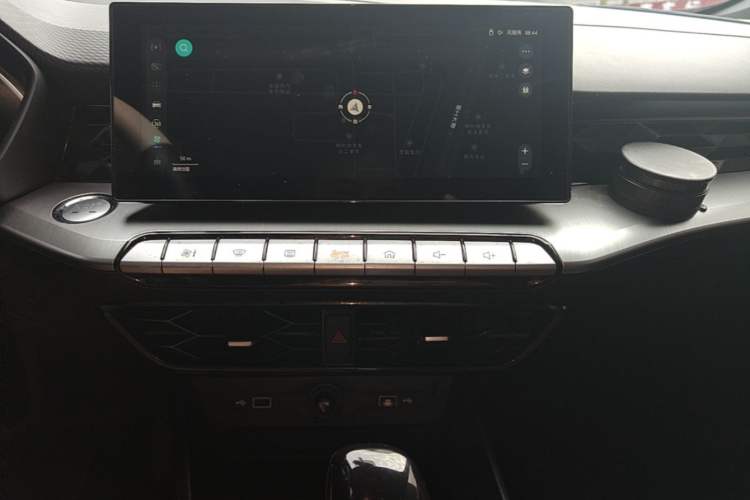 Used MG 5 2021 180 DVVT CVT Youth Luxury Edition Audio And AC Panel