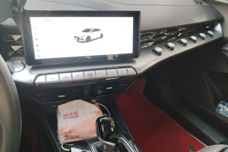 Used MG 5 2021 180 DVVT CVT Youth Luxury Edition Audio And AC Panel