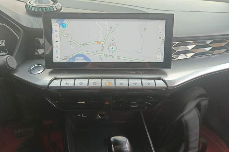 Used MG 5 2021 Revised Version 180 DVVT CVT Youth Luxury Edition Audio And AC Panel