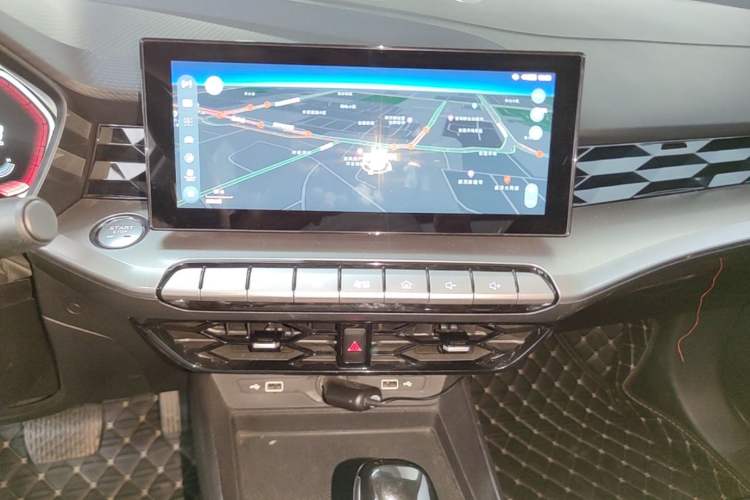 Used MG 5 2021 180 DVVT CVT Youth Luxury Edition Audio And AC Panel
