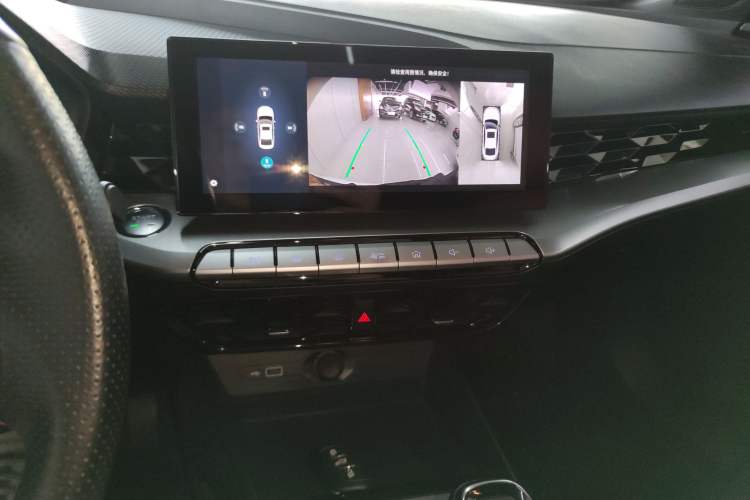 Used MG 5 2021 Revised 300TGI DCT Qingshè Luxurious Enjoyment Edition Audio And AC Panel