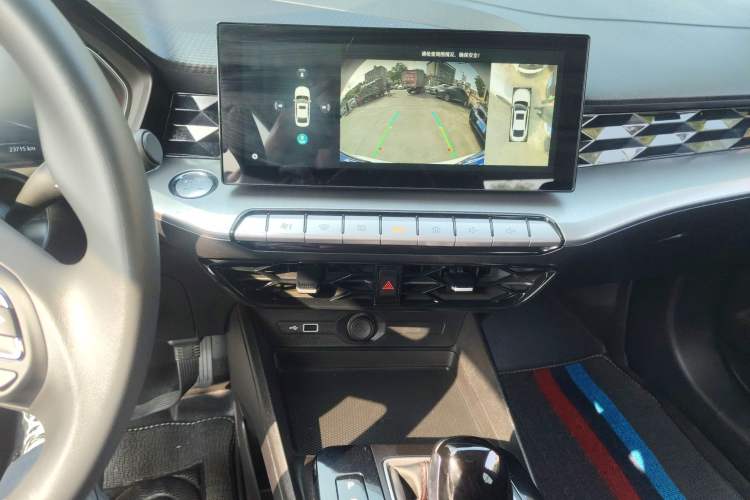 Used MG 5 2021 Revised Version 180 DVVT CVT Youth Luxury Edition Audio And AC Panel