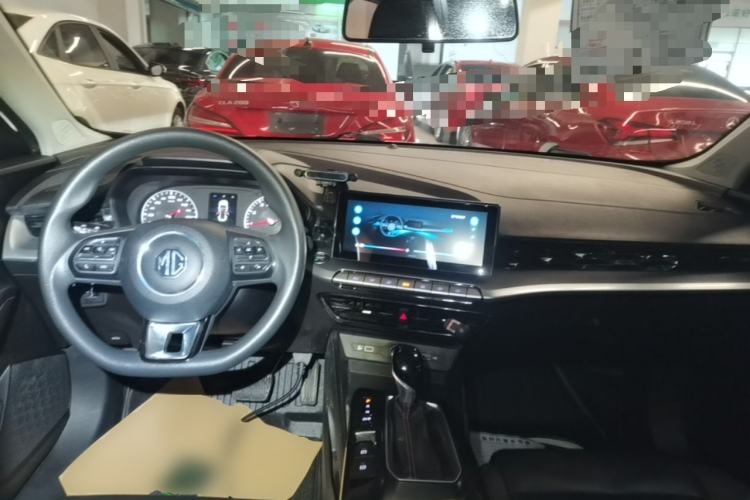 Used MG 5 2021 180 DVVT CVT Youth Luxury Edition Center Console