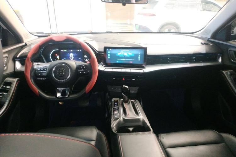 Used MG 5 2021 Revised Version 180 DVVT CVT Youth Luxury Edition Center Console