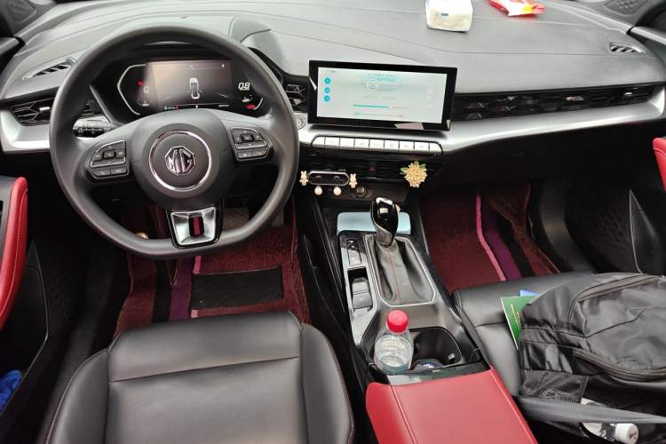 Used MG 5 2021 Revised Version 180 DVVT CVT Youth Luxury Edition Center Console