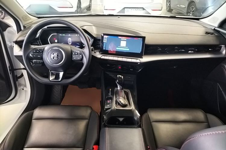 Used MG 5 2021 180 DVVT CVT Youth Luxury Edition Center Console
