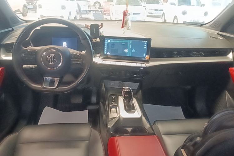 Used MG 5 2021 Revised 300TGI DCT Qingshè Luxurious Enjoyment Edition Center Console