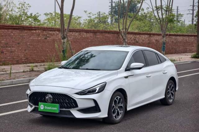 Ojetý MG 5 2021 Revised Version 180 DVVT CVT Youth Luxury Edition