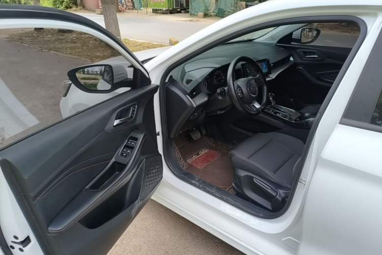 Used MG 5 2021 180 DVVT CVT Youthful Style Edition Driver Seat
