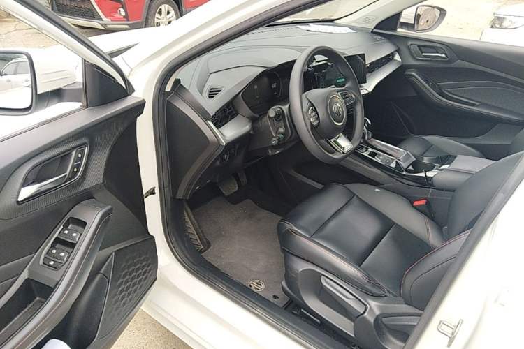 Used MG 5 2021 180 DVVT CVT Youth Luxury Edition Driver Seat