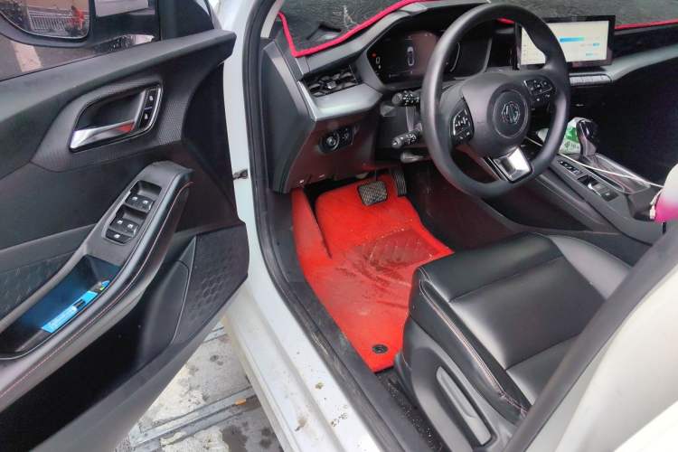 Used MG 5 2021 180 DVVT CVT Youth Luxury Edition Driver Seat