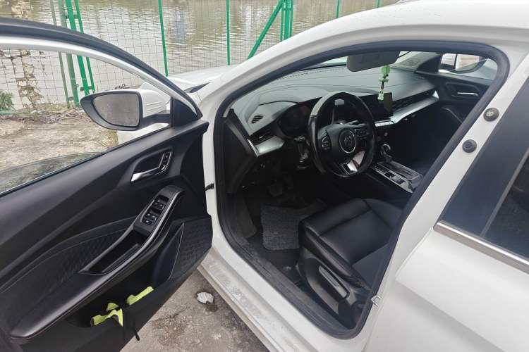 Used MG 5 2021 180 DVVT CVT Youth Luxury Edition Driver Seat