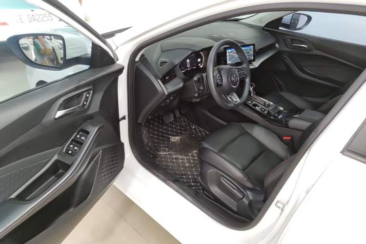 Used MG 5 2021 180 DVVT CVT Youth Luxury Edition Driver Seat