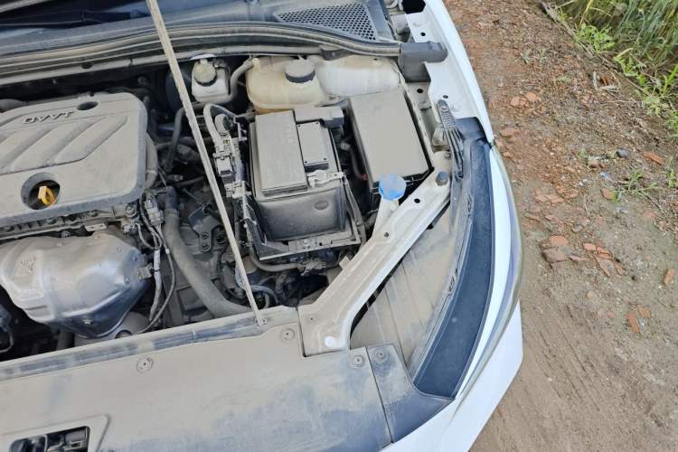 Used MG 5 2021 Revised Version 180 DVVT CVT Youth Luxury Edition Engine Bay Left