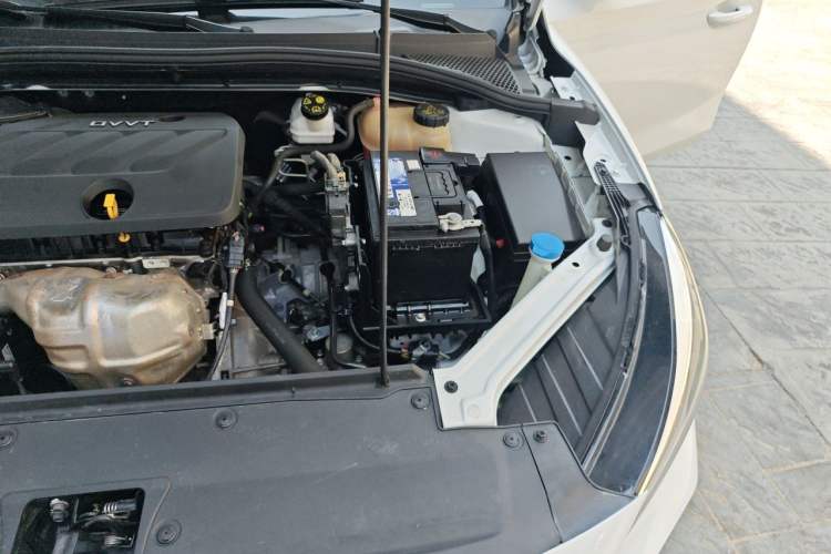 Used MG 5 2021 180 DVVT CVT Youth Luxury Edition Engine Bay Left