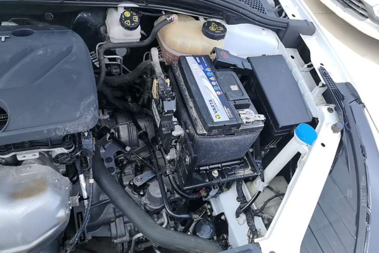 Used MG 5 2021 180 DVVT CVT Youth Luxury Edition Engine Bay Left
