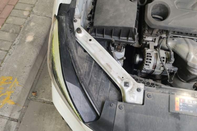 Used MG 5 2021 180 DVVT CVT Youth Luxury Edition Engine Bay Right