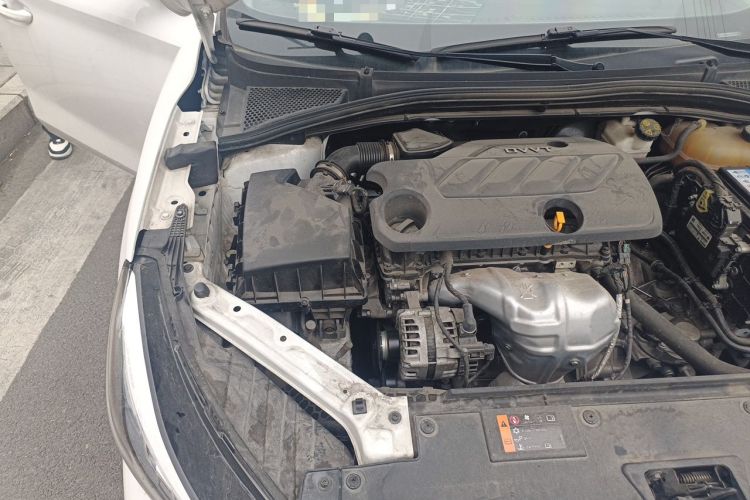 Used MG 5 2021 180 DVVT CVT Youth Luxury Edition Engine Bay Right