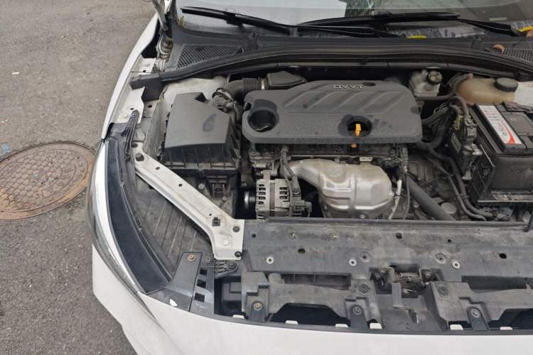 Used MG 5 2021 Revised Version 180 DVVT CVT Youth Luxury Edition Engine Bay Right