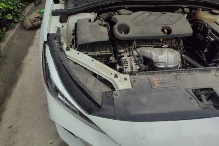 Used MG 5 2021 Revised Version 180 DVVT CVT Youth Luxury Edition Engine Bay Right