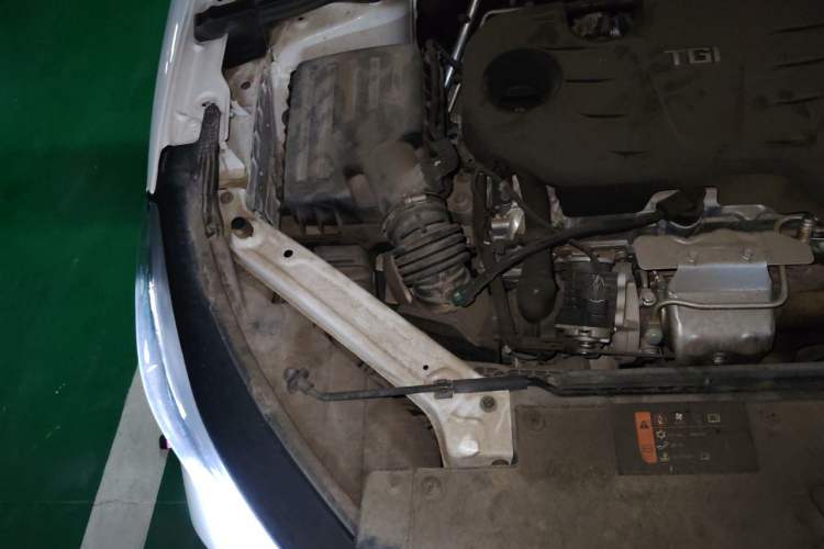 Used MG 5 2021 300TGI DCT Elegant Luxury Edition Engine Bay Right