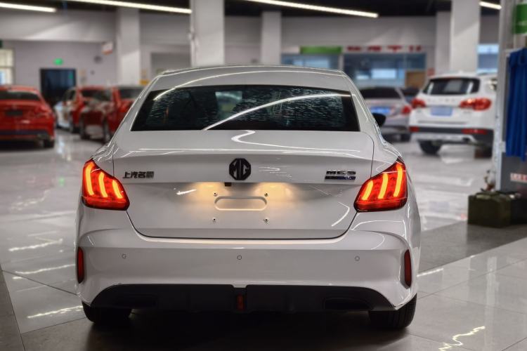 Used MG 5 2021 180 DVVT CVT Youth Luxury Edition Exterior 2