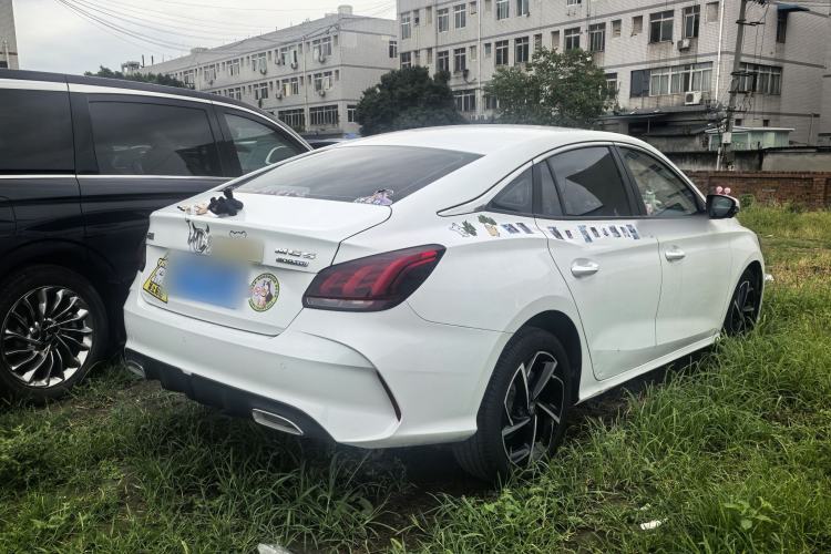 Used MG 5 2021 Revised 300TGI DCT Qingshè Luxurious Enjoyment Edition Exterior 4