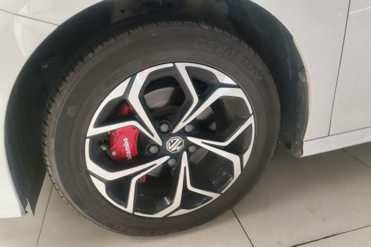 Used MG 5 2021 180 DVVT CVT Youth Luxury Edition Exterior 4