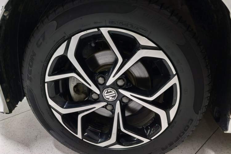 Used MG 5 2021 180 DVVT CVT Youth Luxury Edition Exterior 5