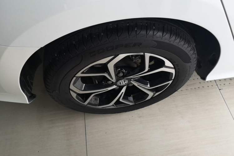 Used MG 5 2021 180 DVVT CVT Youth Luxury Edition Exterior 5