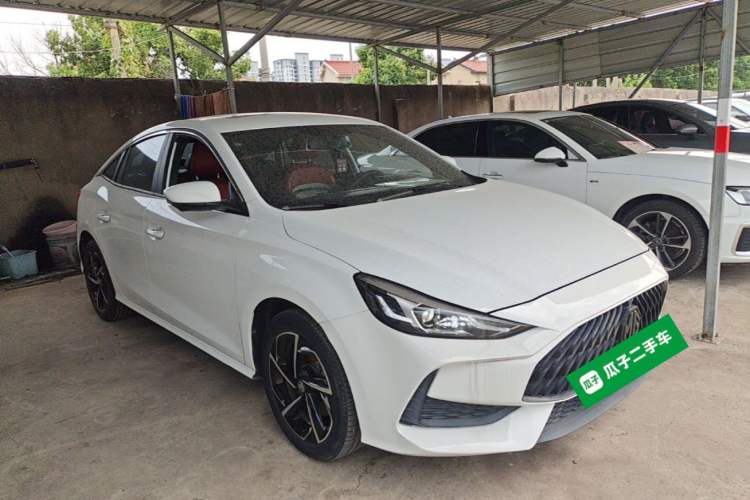 Used MG 5 2021 Revised 300TGI DCT Qingshè Luxurious Enjoyment Edition Front Right 45 Deg